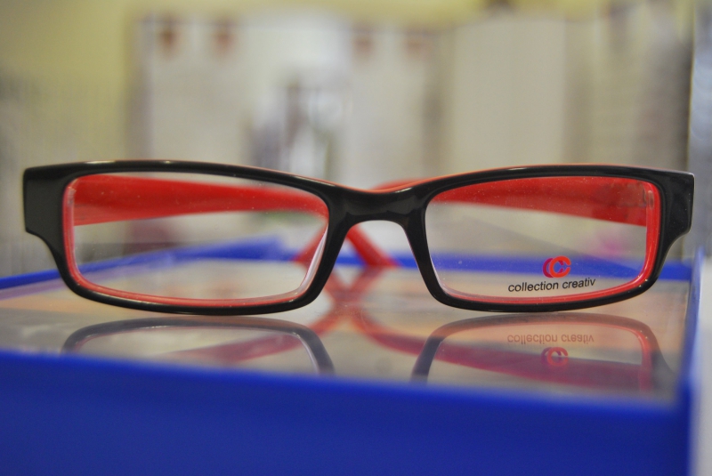 opticien-TAVERNES-min_view-sight-lens-frame-optics-spectacles-1141012-pxhere.com